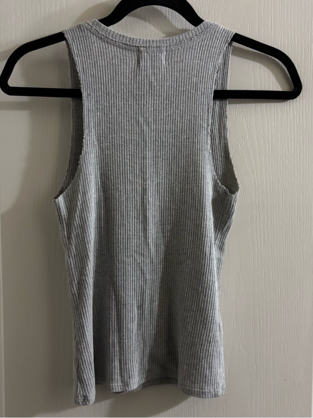 Project Social T Light Gray Ribbed V-Notch Tank - Picture 3 of 3